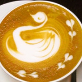 latte art cafe cremaの画像